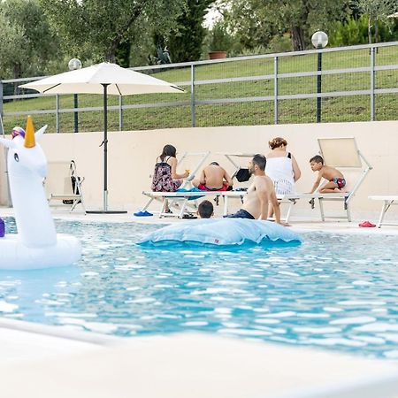 Il Casale Lonato - By Host4U Aparthotel Bagian luar foto