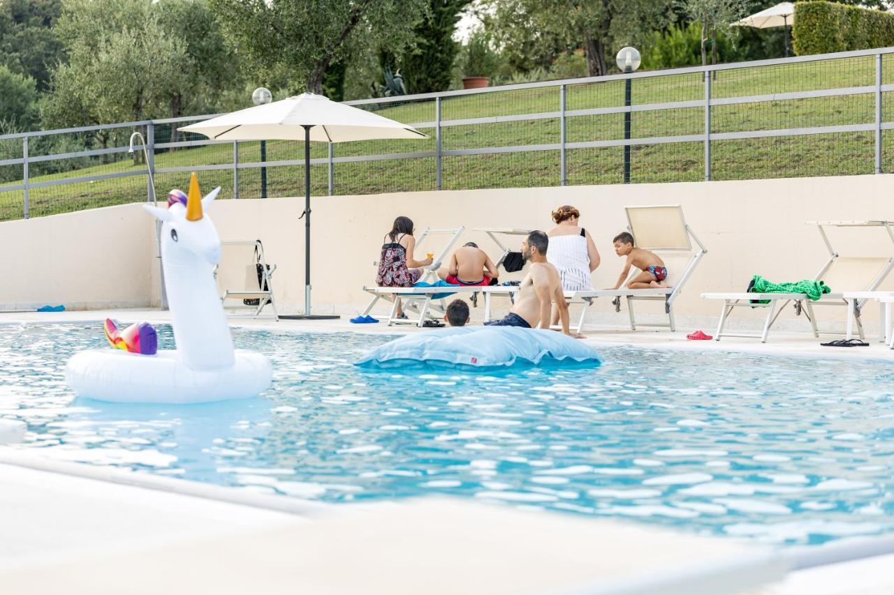 Il Casale Lonato - By Host4U Aparthotel Bagian luar foto
