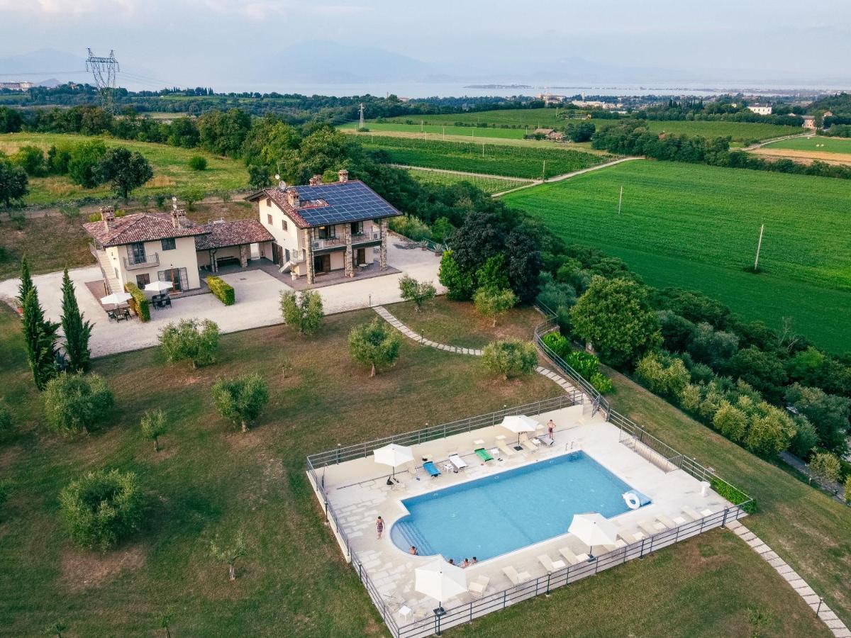 Il Casale Lonato - By Host4U Aparthotel Bagian luar foto