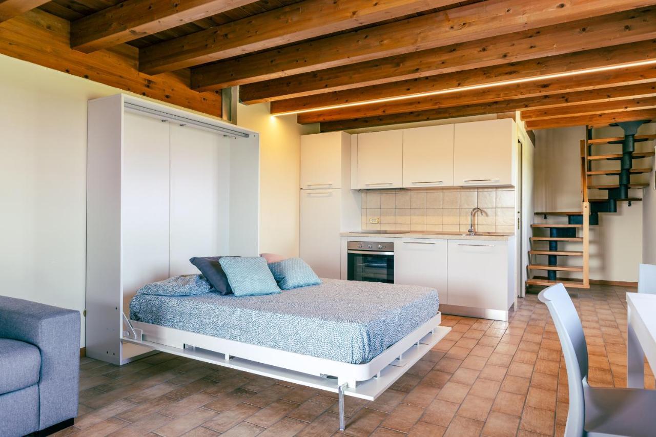 Il Casale Lonato - By Host4U Aparthotel Bagian luar foto