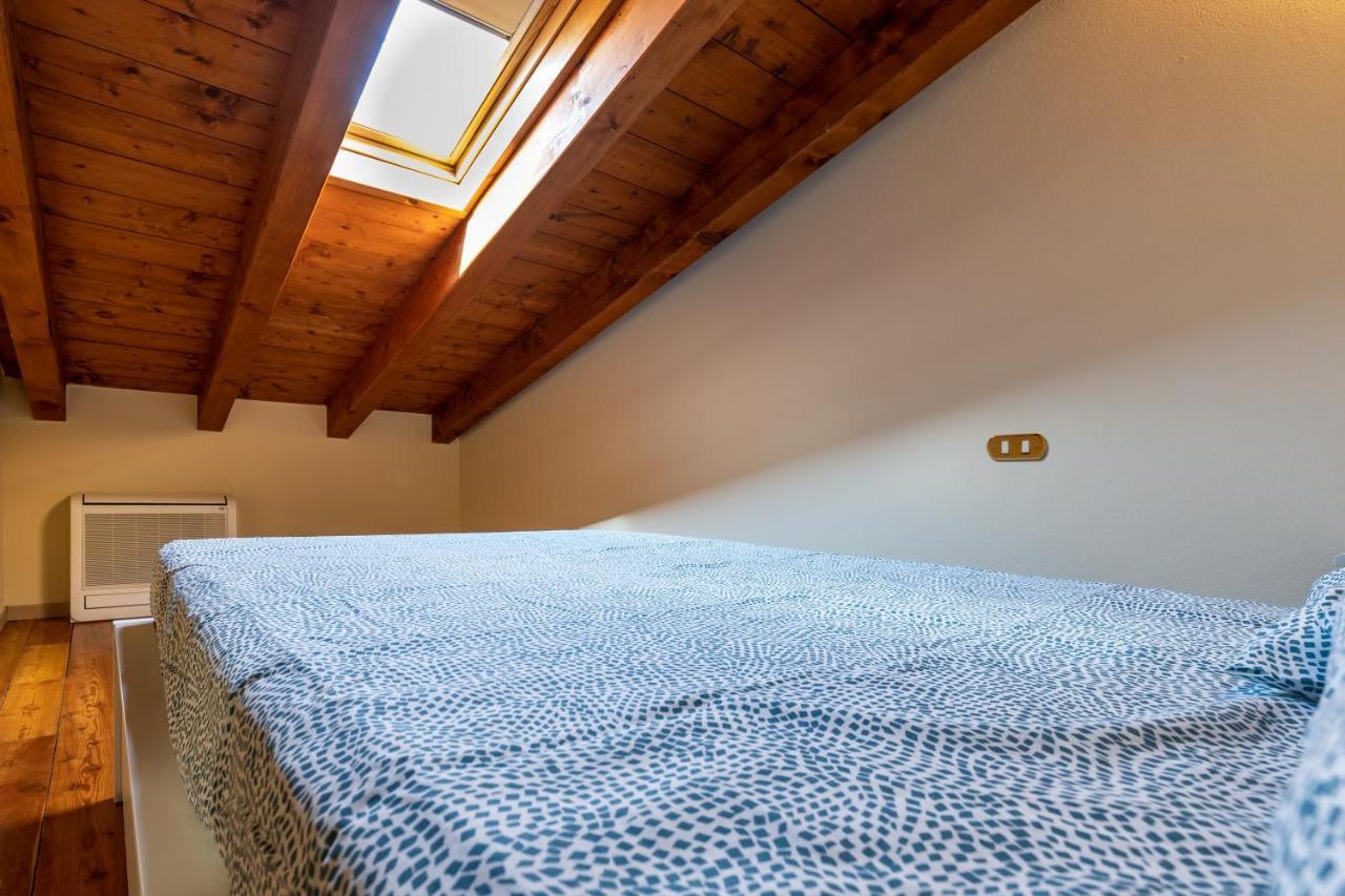 Il Casale Lonato - By Host4U Aparthotel Bagian luar foto